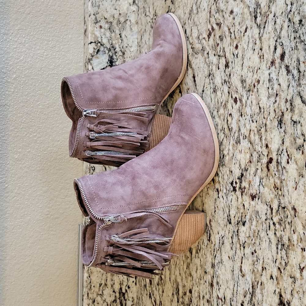 Not Rated size 10 light brown bootie